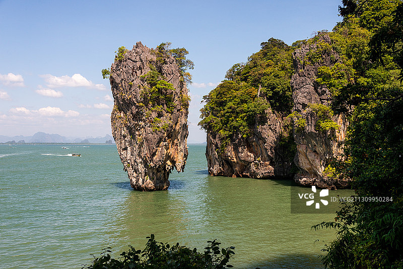 泰国詹姆斯邦德岛海中岩层风光图片素材