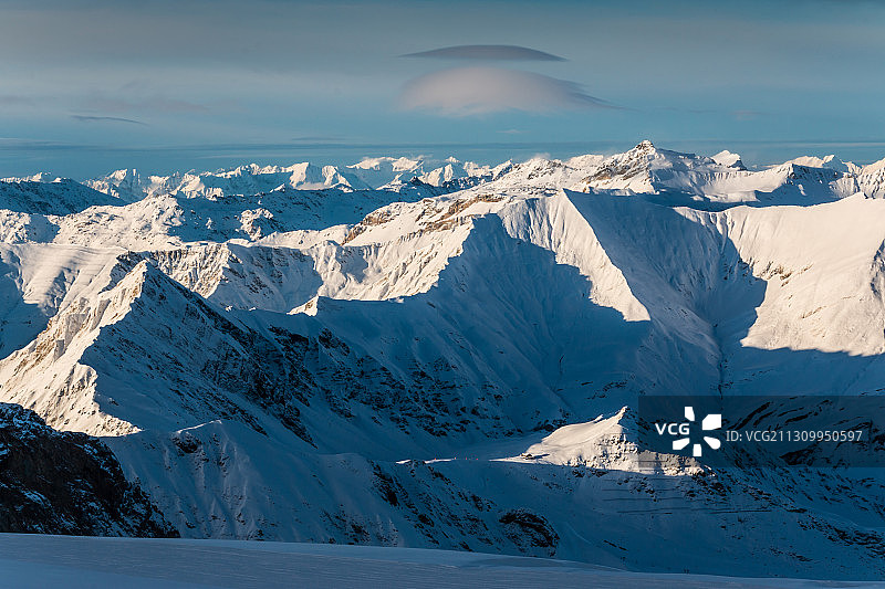 奥地利辛特图克斯冰川雪山风光图片素材