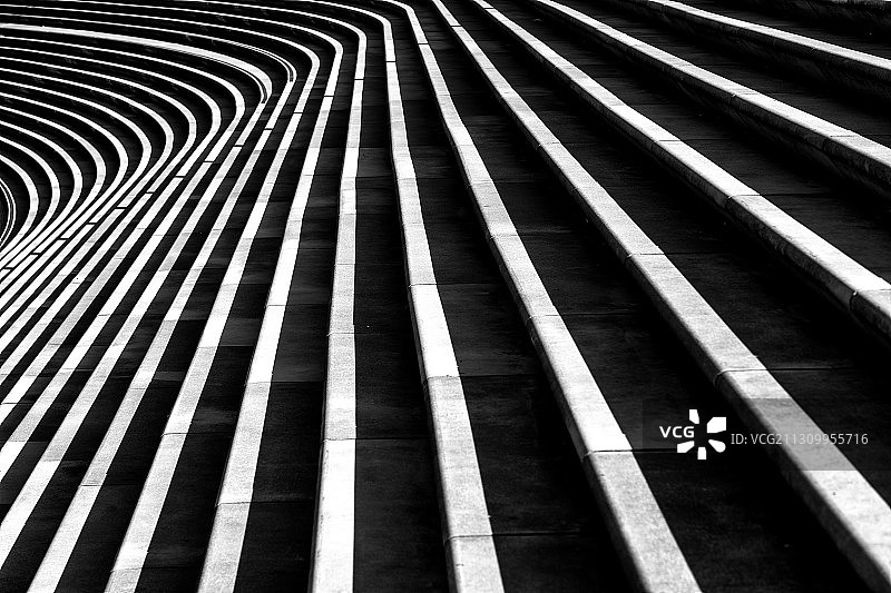 全画幅：德国汉堡楼梯图案光影效果图片素材