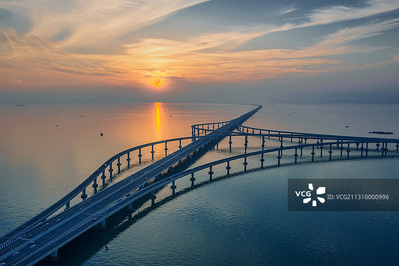 俯拍青岛胶州跨海大桥红岛立交桥图片素材