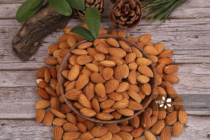 野生坚果巴旦木仁果肉果仁特写素材图片素材