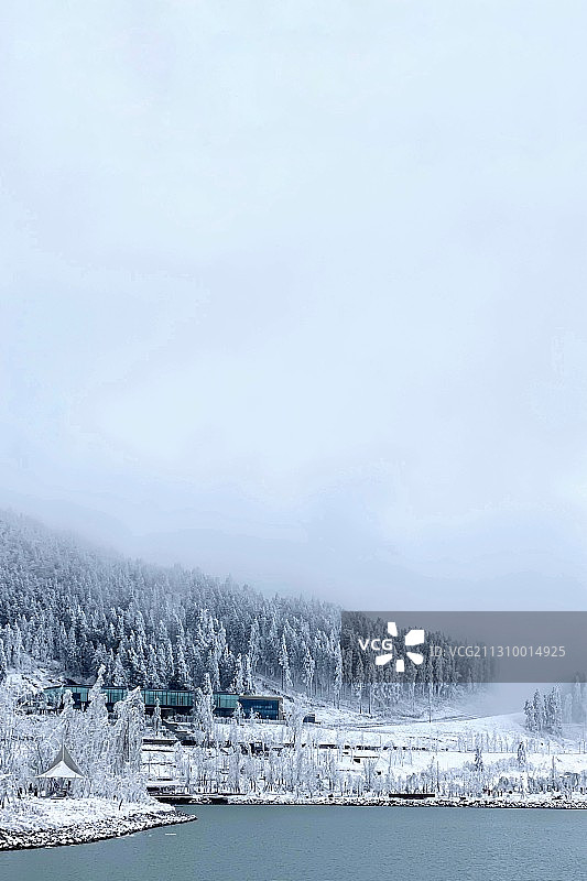 南方人初见雪图片素材