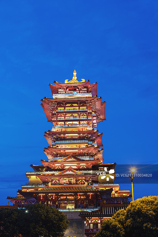 四川绵阳越王楼夜景图片素材