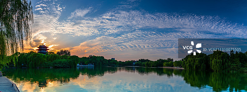 大明湖超然楼  全景图片素材