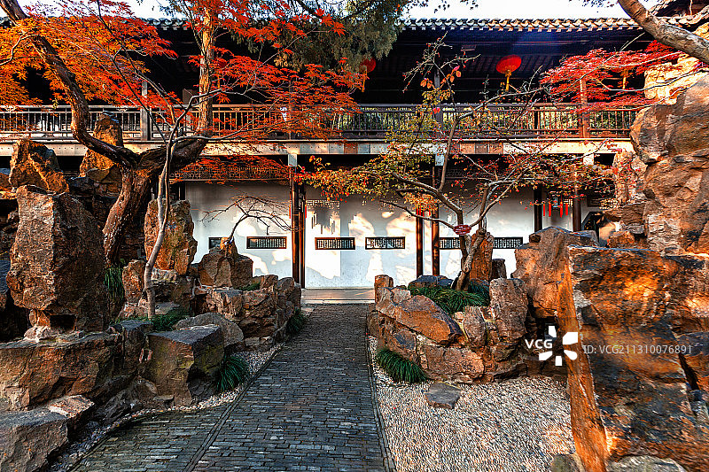 秋山光影+个园（扬州）图片素材