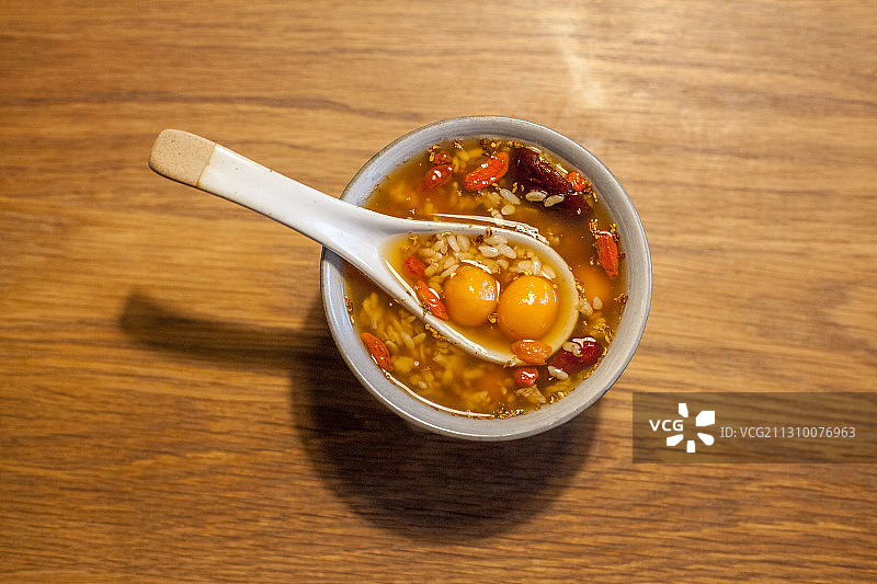 酒酿桂花圆子羹图片素材