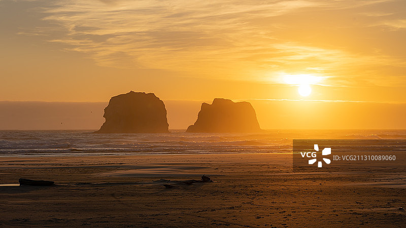 美国俄勒冈州罗卡韦海滩日落美景图片素材