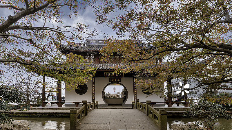 杭州平湖秋月的秋色图片素材