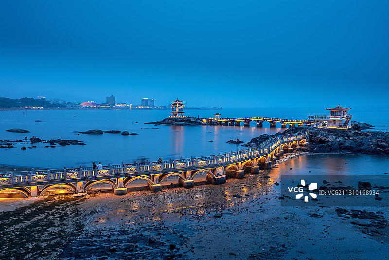 辽宁省葫芦岛市兴城海滨夜景图片素材