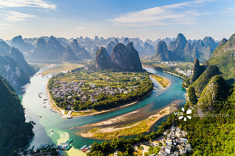 广西桂林阳朔喀斯特峰林奇观图片素材