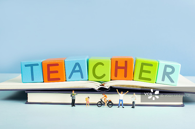 书本上积木TEACHER老师英文单词教师节主题图片素材