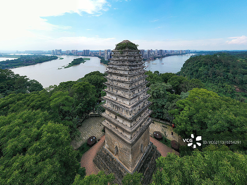 灵宝塔+四川省乐山市市中区乐山大佛风景区图片素材
