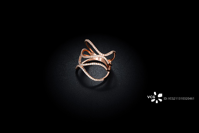 珠宝 首饰 戒指 钻石 玫瑰金图片素材