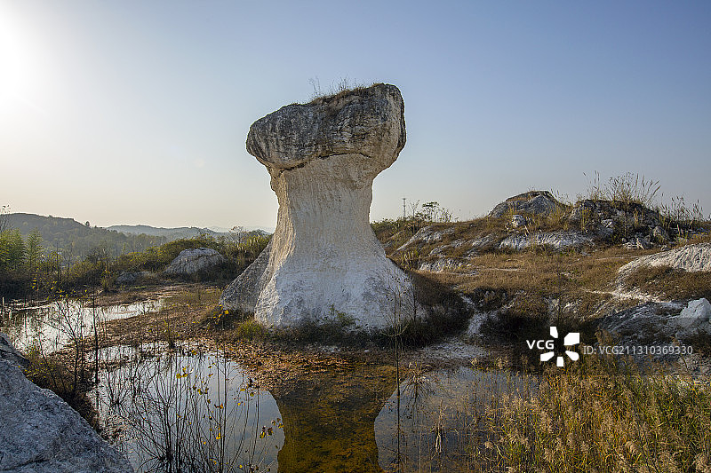 地质公园矿山矿石造型犹如动物形象图片素材