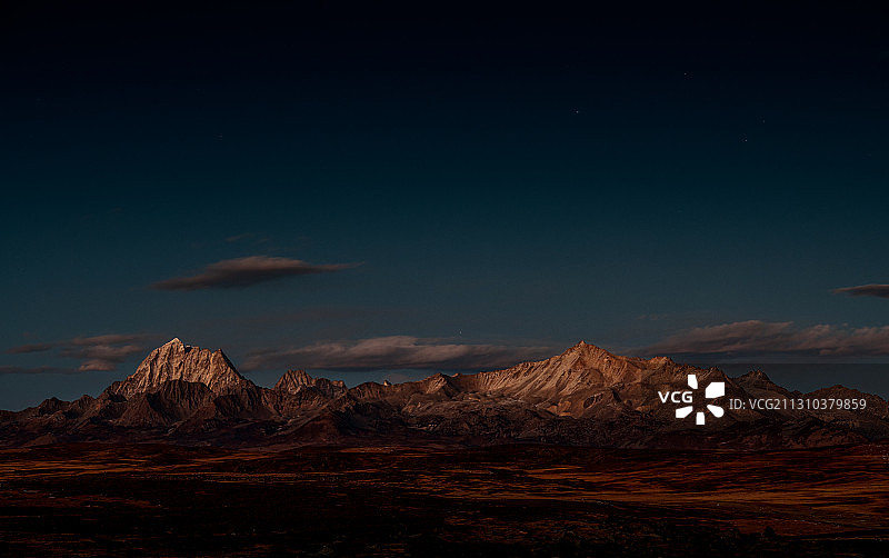 康定新都桥鱼子西海拔4000米平台雅拉雪山图片素材