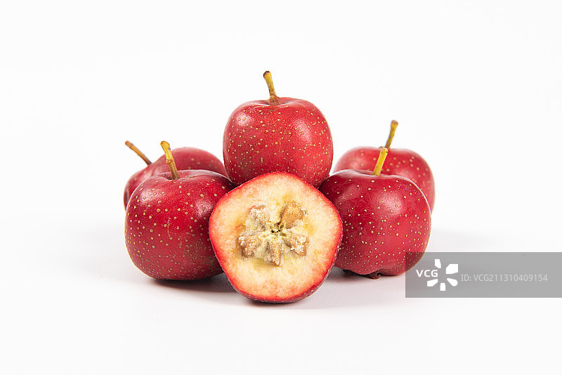 切开的山楂果，白色背景图片素材