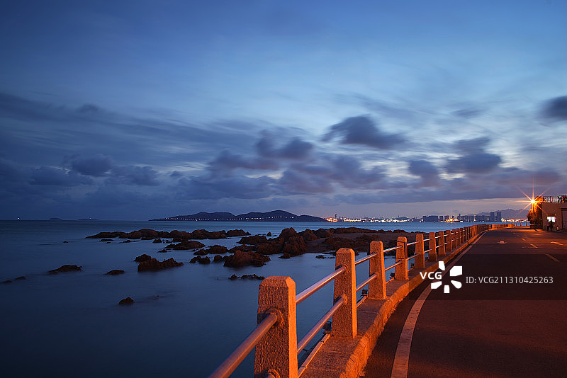 琴屿路冬日薄暮图片素材