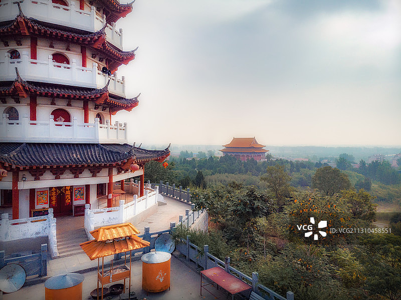 宝塔宫殿+江苏省徐州市铜山区三堡街道四堡村燕山文化旅游景区图片素材