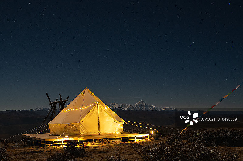 贡嘎夜色图片素材