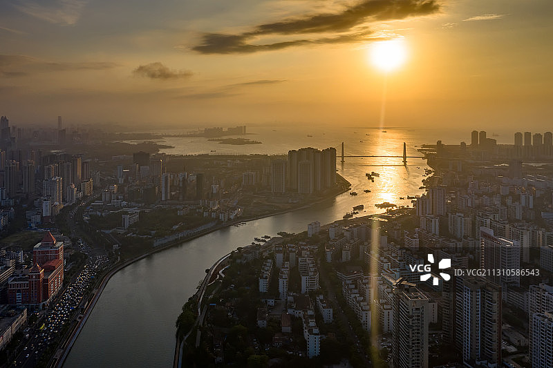 海滨城市落日图片素材