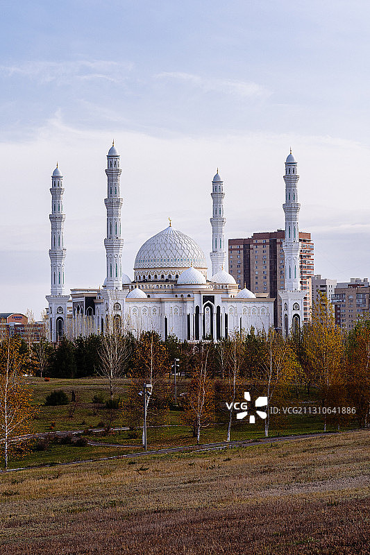 哈兹拉特苏丹清真寺是哈萨克斯坦首都努尔苏丹的一座清真寺。图片素材