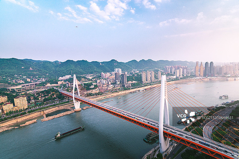 重庆市渝中连接南岸起风景东水门长江大桥图片素材