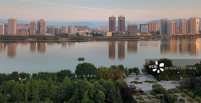 陕西汉中市一江两岸市容图片素材