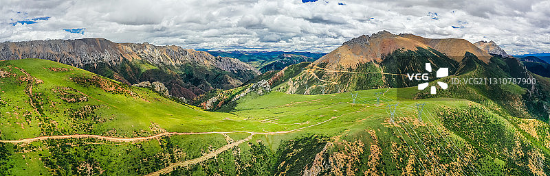 中国西藏G318国道业拉山垭口自然景观图片素材