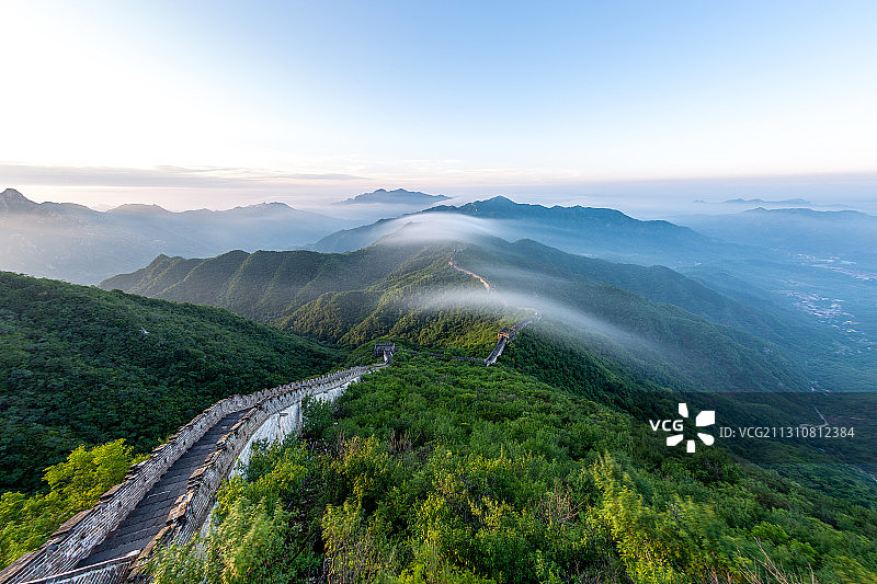 中国北京慕田峪居庸关八达岭万里长城野长城云海奇观日出图片素材