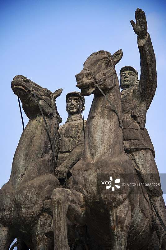 吉尼斯世界纪录军号奇观：江苏镇江市茅山苏南抗战胜利纪念碑广场图片素材