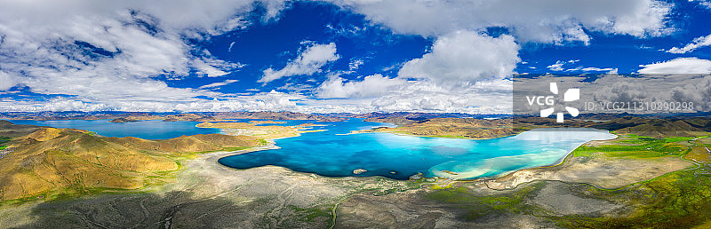 中国西藏山南浪卡子县羊卓雍错自然风景航拍图片素材