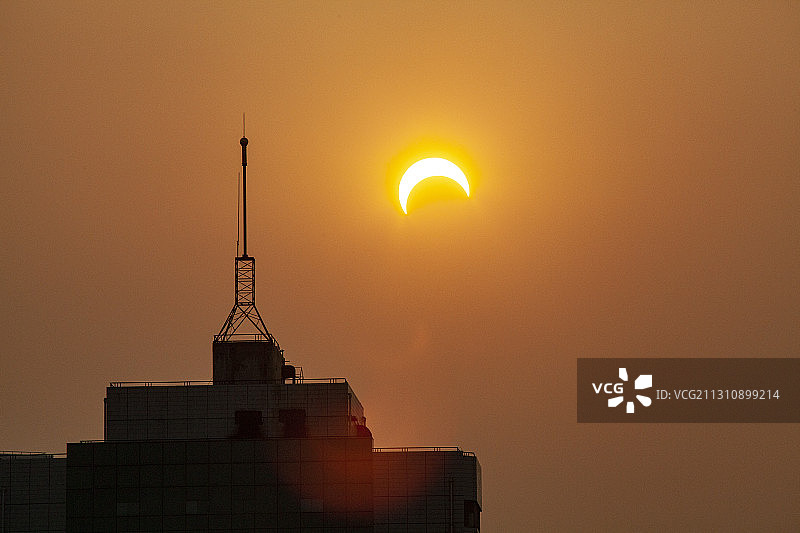 日偏食图片素材