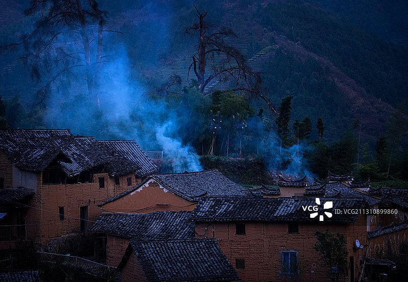 故乡的炊烟图片素材