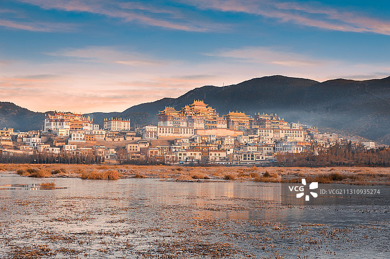 云南省香格里拉松赞林寺景区图片素材