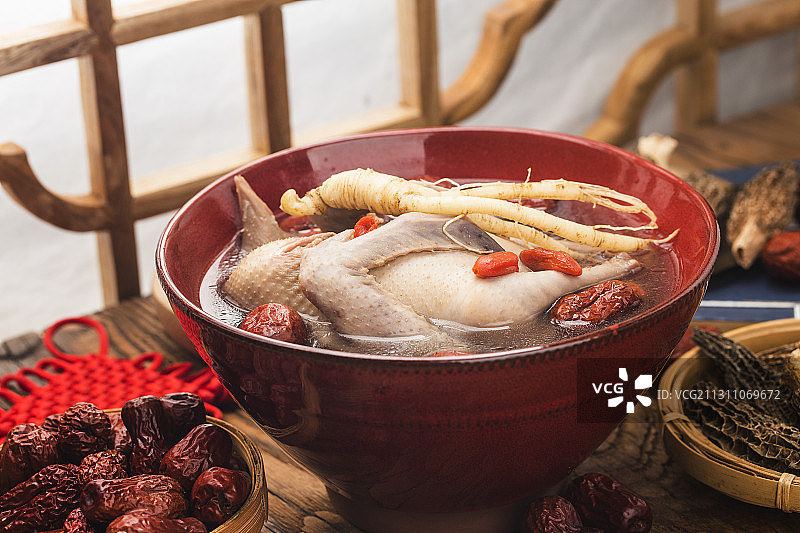 人参炖鸽子汤图片素材