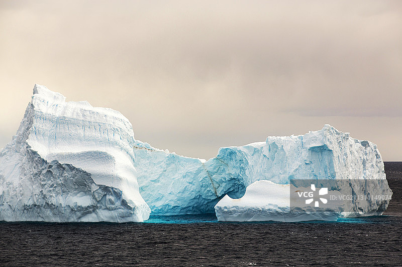 南极半岛附近的冰山图片素材