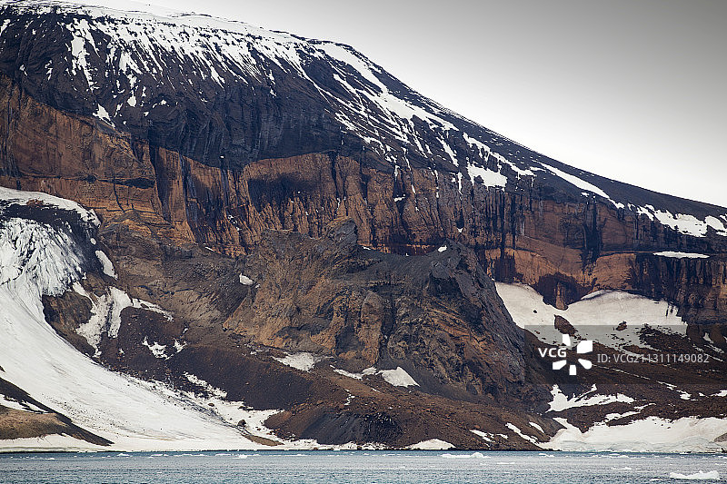 南极半岛棕崖：冰下喷发的平顶火山图片素材