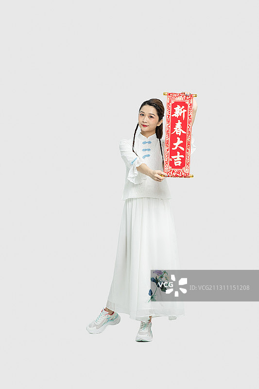 手拿春晖的古装图片素材