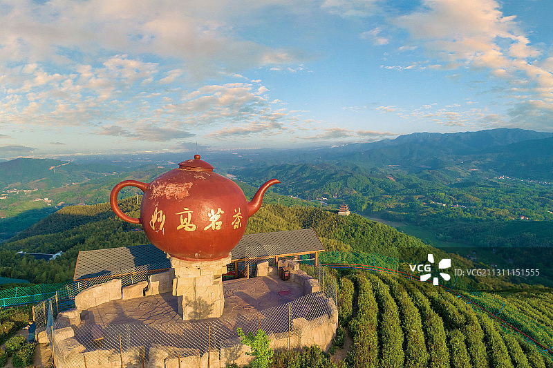 信阳市固始县西九华山茶场夕照图片素材