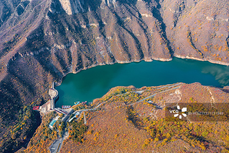 航拍焦作云台山子房湖秋色图片素材