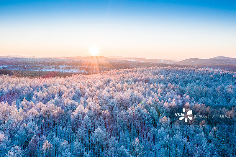 内蒙古呼伦贝尔根河大兴安岭雾凇图片素材