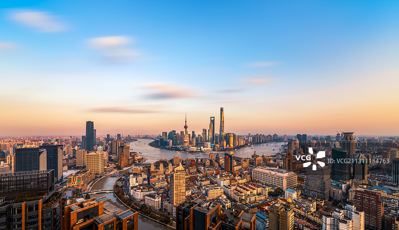 中国上海全景图苏河湾陆家嘴东方明珠地标建筑物天际线背景外滩图片素材