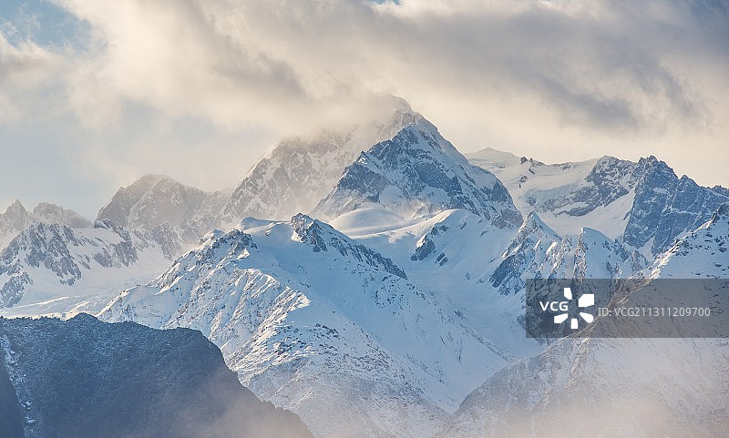 永冻凌峰图片素材