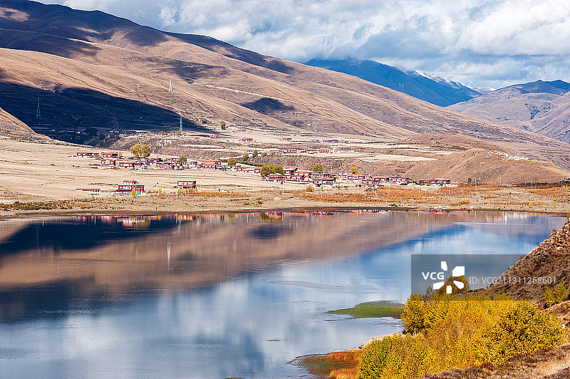 高原湖泊图片素材