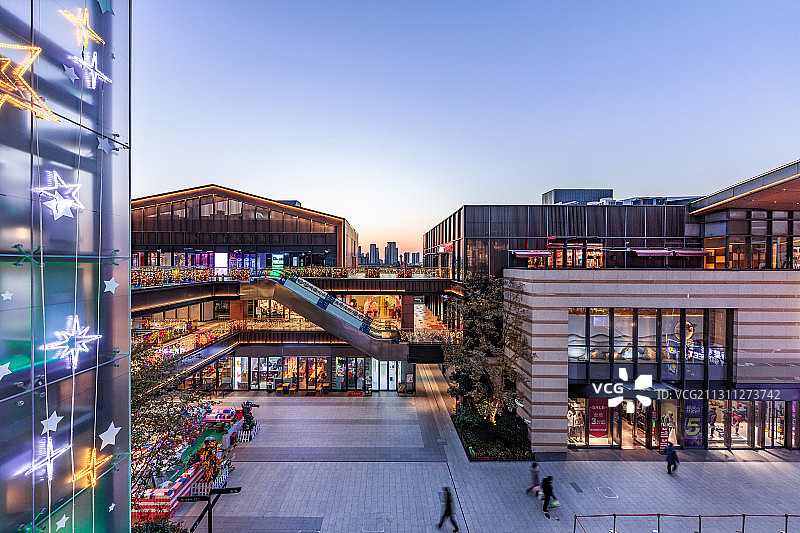 综合商业体的夜景图片素材