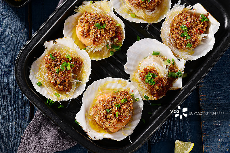 蒜蓉粉丝蒸扇贝图片素材