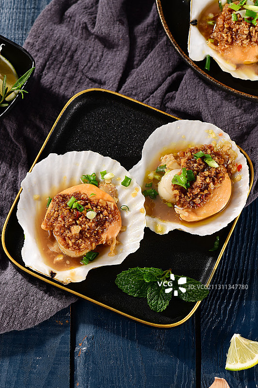 蒜蓉蒸扇贝图片素材