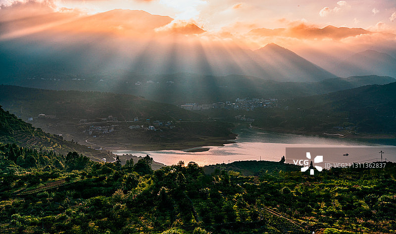 湖光山色图片素材