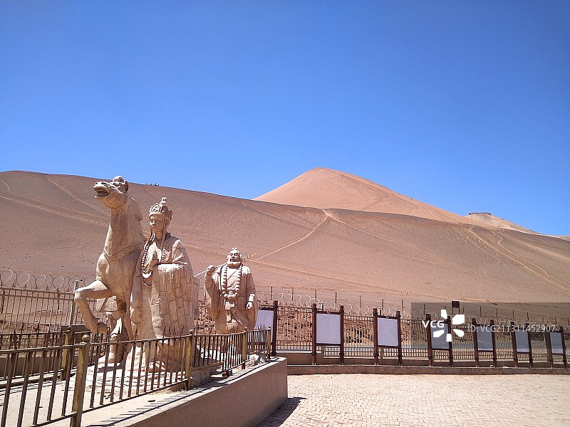 新疆火焰山、柏孜克里克千佛洞图片素材