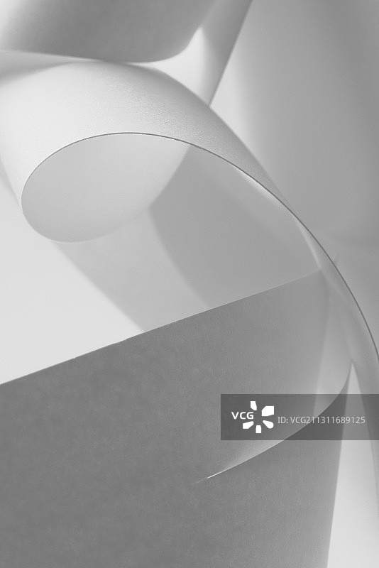 白纸塑造的纯白色的抽象光影图片素材